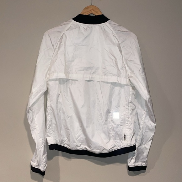 White Nike running jacket womens size medium - Picture 3 of 3
